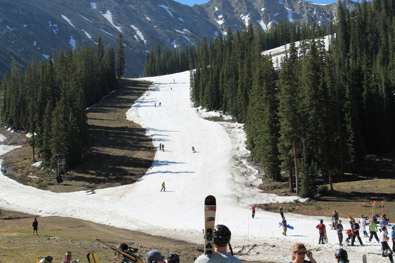 The High Noon Trail is generally the last run open on the lower mountain in the Spring or Summer. With a good crowd out to enjoy A-Basin's last day in 2011, it was a little crowded.